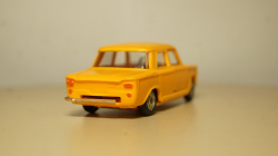 Fiat 1500 оранжевый