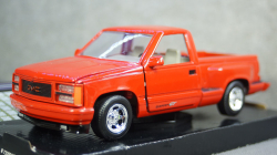 GMC Sierra GT Pickup red, MotorMax 1:24