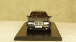 Mercedes 500E W124 1986 green metallic, S1020, Spark 1:43