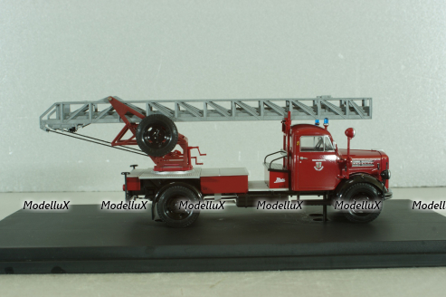 Porsche 918 Spyder 2013 liquid silver, Altaya 1:43