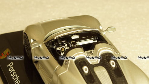 Porsche 918 Spyder 2013 liquid silver, Altaya 1:43