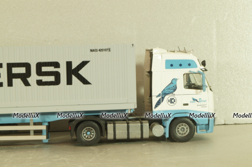 Антонов АН-12 /Antonov AN-12 535 th Independent Composite Air Regiment (OSAP) ВВС России, 553940 Herpa 1:200