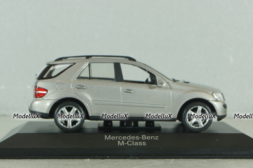 РАФ 977 Латвия, 1:43