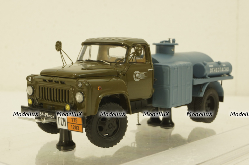 Газ-52 МЗ-3607 Автомобиль-заправщик г. Великие Луки, Агропромстрой 1979 г.,105227, РЕПЛИКА DiP Models 1:43