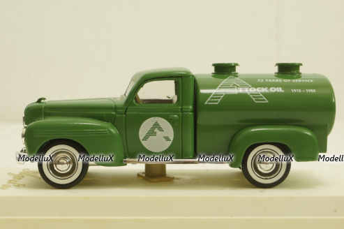 Dodge Tanker Attock oil, 1913-1988, green, Solido 1:43