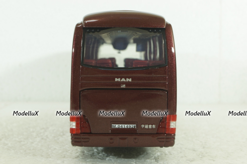 MAN R02 Lion’s Star (Yutong) 2003, red, PM056, Paudi 1:42