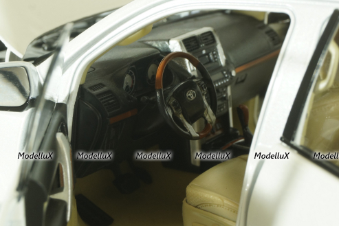Toyota Land Cruiser Prado 150, 2009 white, Paudi 1:18
