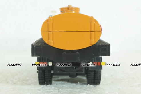 Камаз-53212, молоковоз №2, Арек  1:43