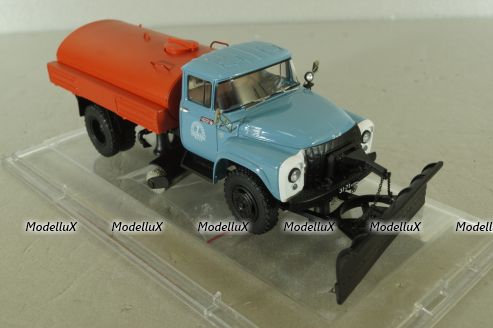 ПМ-130Б поливомоечная машина на шасси Зил-130, зимний вариант 1973, 113047, Dip Models 1:43
