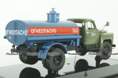 Газ-53А АЦ-4,2 цистерна бензовоз 1980 г., 105320, DiP Models 1:43
