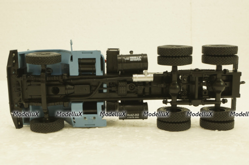 Краз-252 тягач 1980 голубой, Н779, Наш Автопром 1:43