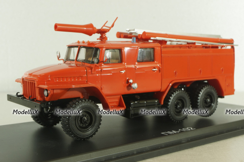 АЦ-40-Ц1А на шасси Урал 375Н, красный, без надписей, SSM1230, SSM 1:43 Уценка!