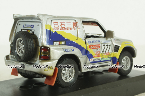 Mitsubishi Pajero Rally Dakar,  Cararama 1:43