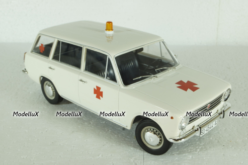 Seat 124 Familiare Ambulancia 1968, T9-1800227, Triple9 1:18