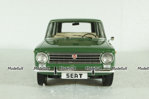 Seat 124 Familiare, Green 1968, T9-1800226, Triple9 1:18