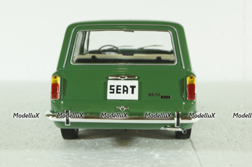 Seat 124 Familiare, Green 1968, T9-1800226, Triple9 1:18