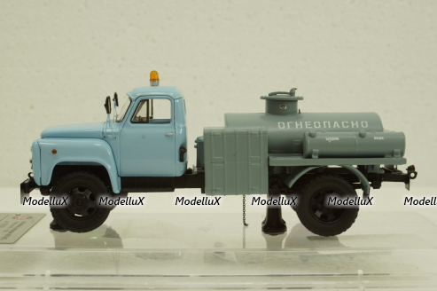 МЗ-3607 масло-заправщик на шасси Газ-52, Гомельская обл. 1990 г.,105228, DiP Models 1:43