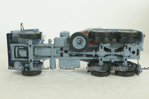 Berliet GRH 230 Cement mixer year 1976 blue / grey, Hachette 1:43