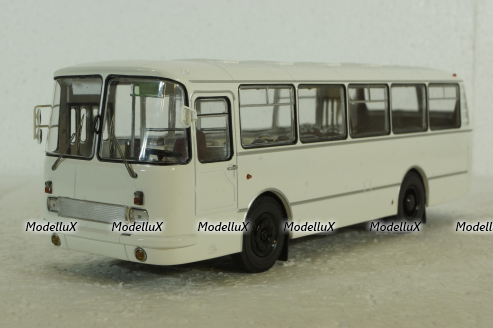 ЛАЗ-695Н (1981), белый, DEMPRICE 1:43 