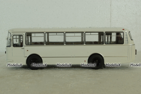 ЛАЗ-695Н (1981), белый, DEMPRICE 1:43 