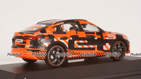 Audi e-tron Sportback Prototype black/red, IScale 1:43