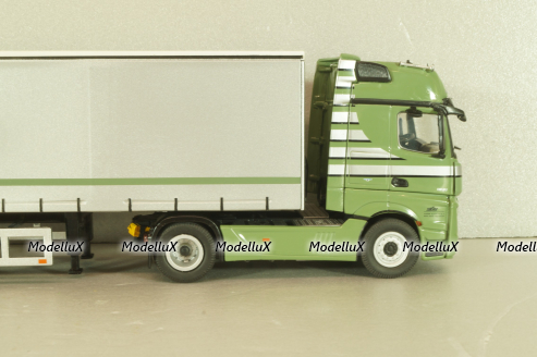 Mercedes-Benz Actros FH25 GigaSpace 4x2 2012 with semi-trailer "Stohr", green/silver, 8622/03, NZG 1:50