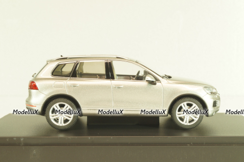 Volkswagen Touareg (7P) 2010, silver, 7P1099300B7W, Schuco 1:43