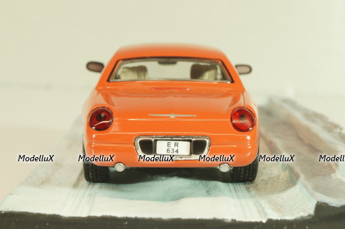 Ford Thunderbird from movie "Die another day" 2002, oranger, James Bond Modellauto Collection #27 , Altaya 1:43