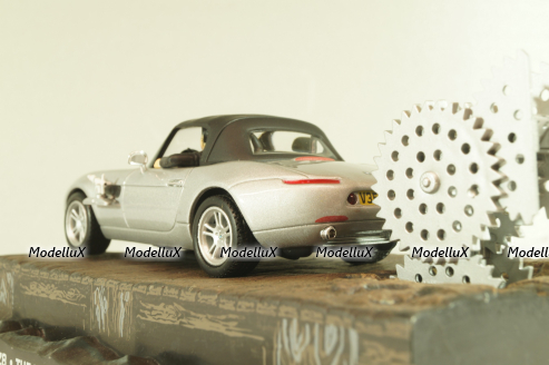 BMW Z8 from movie "The world is not enough" 1999, silver, James Bond Modellauto Collection №4 , Altaya 1:43