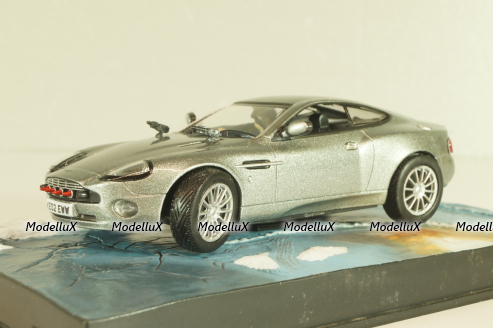 Aston Martin V12 Vanquish from movie "Die another day" 2002, silver, James Bond Modellauto Collection №2, Altaya 1:43