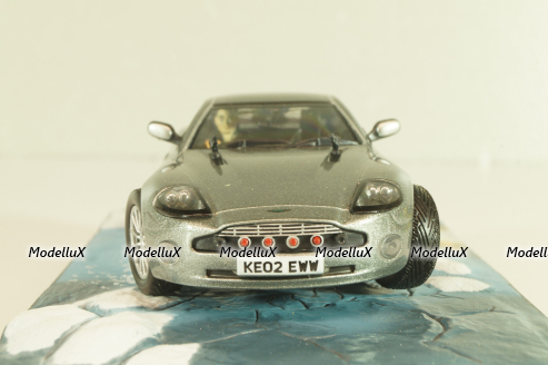 Aston Martin V12 Vanquish from movie "Die another day" 2002, silver, James Bond Modellauto Collection №2, Altaya 1:43