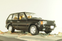 Range Rover (P38) from movie "Tomorrow never dies" 1997, black, James Bond Modellauto Collection #34, Altaya 1:43