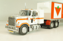 Chevrolet Bison with semi-trailer Canadian Tire, 1978, white/orange, American trucks, France №81, Altaya 1:43