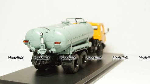 Камаз-53212 бортовой, на резине красный/серый, Арек 1:43