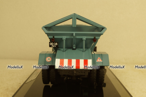 ПР-130 пескоразбрасыватель на шасси Зил-130 1968г, голубой, 113023, DiP Models 1:43