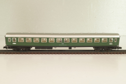 Вагон пассажирский 2-й класс, (number 61 80 20-80-017), 4-х осный, DB, Epoche IV (1970–1985) с освещением, зеленый, 3220, Arnold 1:160 (N)