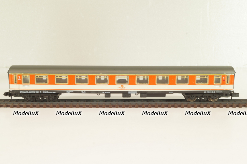 Вагон пассажирский 1-й клас, (number 104 21), 4-х осный, DB, Epoche IV (1970–1985) с освещением, оранжевый/бежевый, 3211, Arnold 1:160 (N)