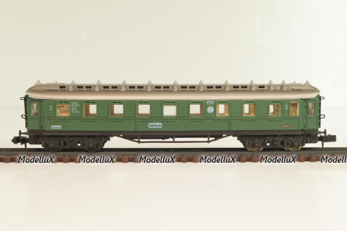 Вагон пассажирский, 3-класс (number 18432), 4-х осный, DR, Epoche II (1920 - 1950) с освещением, зеленый, 0339, Arnold 1:160 (N)