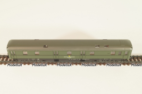 Вагон почтовый Deutsche Bundespost (number 50 80 00-12 608-7), 4-х осный, DB, Epoche IV (1970–1985) с освещением, зеленый, 02270A, Roco 1:160 (N)