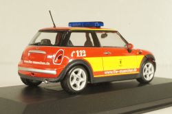 Mini Cooper One (R52) fire engine Munchen 2001, red, 431138190, Minichamps 1:43