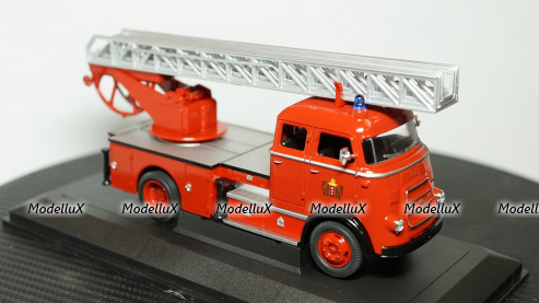 МАЗ-938660-026 полуприцеп, Viko Models 1:43