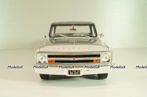 Chevrolet C10 Stepside (pickup) 1968, silver, AW324, Autoworld 1:18
