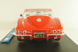 Chevrolet Corvette Stingray (C2) "Captain America" 1965, red, 36002, Maisto 1:18