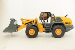 Mercedes G Town Truck, КАДР 1:43