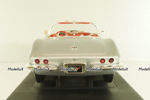 Chevrolet Corvette (C1) Convertible 1962, silver, 36833, ERTL 1:18 Уценка!