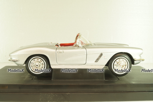 Chevrolet Corvette (C1) Convertible 1962, silver, 36833, ERTL 1:18 Уценка!