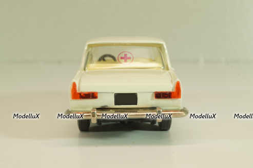 Москвич-412 А2, Медпомощь, белый, капот 2 зажима, Тантал/Радон 1:43