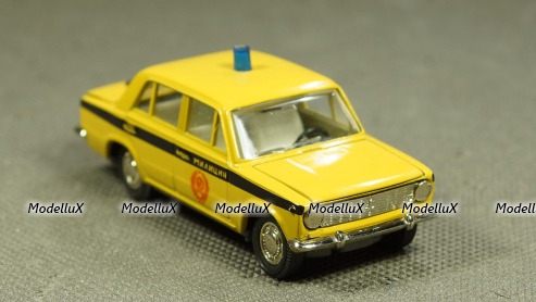 Chrysler Airflow Sedan 1936, MUS033, IXO Museum 1:43