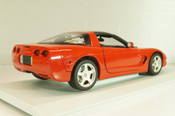 Chevrolet Corvette (C5) Coupe 1999, red, 21001, UT Models 1:18