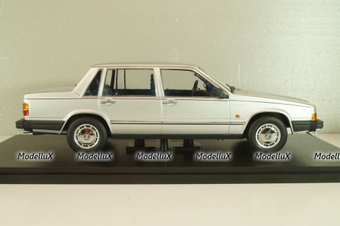 Volvo 760 1985, silver, T9-1800535, Triple-9 1:18